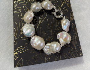 Bracelet en perles naturelle blanche baroque