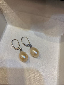 Boucle d’oreilles en perles de culture d’eau douce(Bo057)