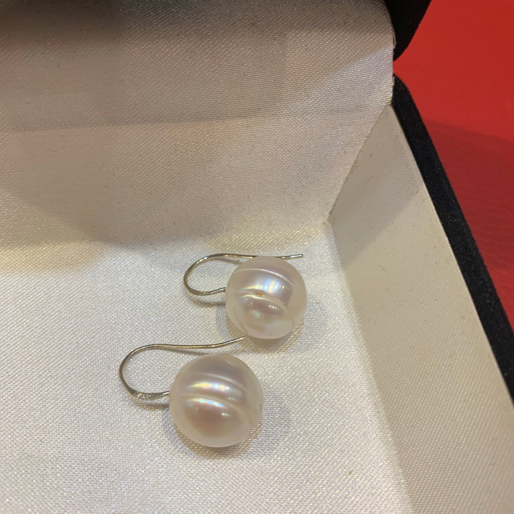 Boucle d’oreille en perles baroques(Bo037)